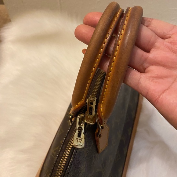 Authentic Louis Vuitton Alma Shoulder Bag PM Brown - Picture 5 of 12